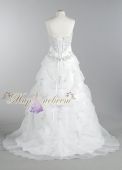 Эксклюзивное свадебное платье из классической коллекции Style V9263