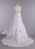 Красивое свадебное платье Style V9458