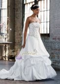 Эксклюзивное свадебное платье из классической коллекции Style V9539